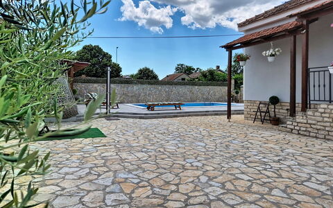 Denis: Zona Residenziale, Appartamento, Estate, Ricorrere, Dimora, Balcone, Villa, Piscina
