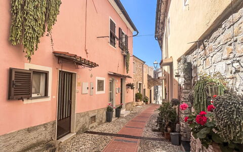 Risorgimento Apartment: Zona Residenziale, Appartamento, Estate, Ricorrere, Dimora, Balcone, Villa, Piscina