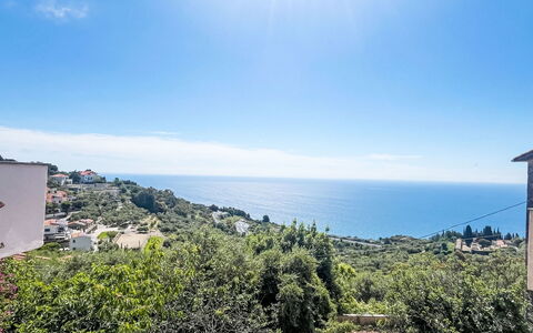 Risorgimento Apartment: Zona Residenziale, Appartamento, Estate, Ricorrere, Dimora, Balcone, Villa, Piscina