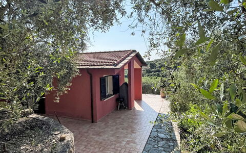 Orto di Silvia: Zona Residenziale, Appartamento, Estate, Ricorrere, Dimora, Balcone, Villa, Piscina