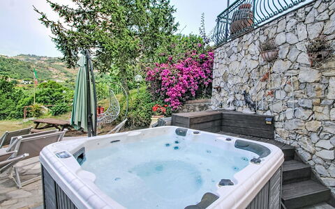 Ricordi: Mobilia, Interior Design, Pavimentazione, Pavimento, Pavimento In Legno, Legna, Sedia, Soffitto, Cucina & Sala Da Pranzo Tavolo, Tavolo
