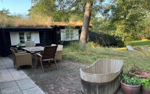 Armund - 50M from the Sea: Mobilia, Legna, Mobili Da Esterno, Sedia, Villetta, Giardino, Backyard, Tavolo Esterno, Cortile, Shade