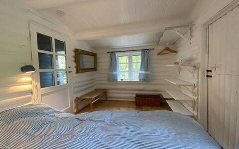 Armund - 50M from the Sea: Legna, Pavimento, Mobilia, Interior Design, Pavimentazione, Casa, Soffitto, Camera Da Letto, Letto, Camera