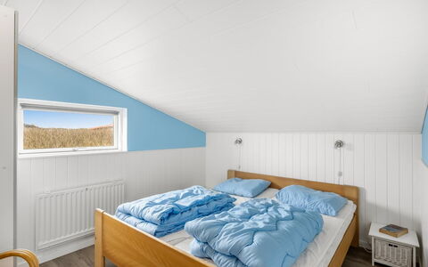 Myra - 100M from the Sea: Legna, Camera Da Letto, Soffitto, Interior Design, Bedding, Telaio Del Letto, Lenzuolo, Letto, Latifoglie, Biancheria