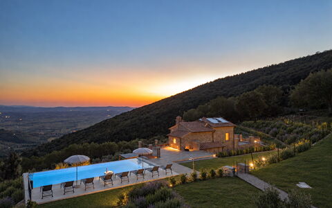 Villa Maddalena alla Guglielmesca: Piscina, Ricorrere, Sera, Eco Hotel, Villa, Paesino Di Montagna, Resort Citta '