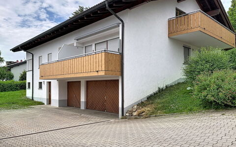 Voe Sonnhalde: Appartamento, Architettura, Zona Residenziale, Condominio, Materiale Composito, Urban Design, Balcone, Uso Misto, Shade