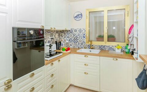 Claudi: Appartamento, Architettura, Zona Residenziale, Condominio, Materiale Composito, Urban Design, Balcone, Uso Misto, Shade