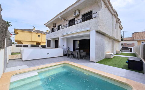 Sweet Home Cabo de Palos: Architettura, Zona Residenziale, Casa, Tetto, Piscina, Calcestruzzo, Estate, Balcone, Villa, Design