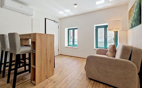 Dalmatica: Appartamento, Architettura, Zona Residenziale, Condominio, Materiale Composito, Urban Design, Balcone, Uso Misto, Shade