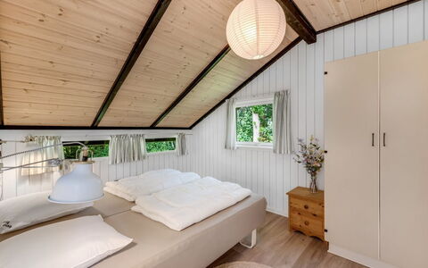 Hege - 1Km to the Fjord: Interior Design, Legna, Soffitto, Mobilia, Letto, Camera Da Letto, Casa, Pavimento, Pavimentazione, Illuminazione