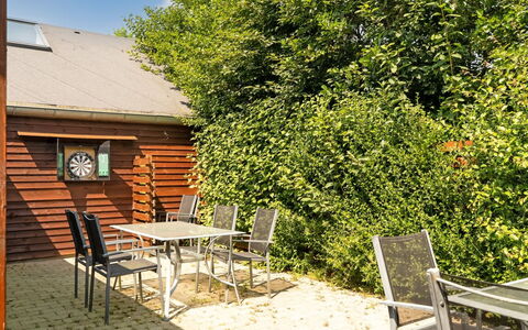 Sonsee - 300M to the Fjord: Arbusto, Mobilia, Mobili Da Esterno, Tavolo Esterno, Sedia, Shade, Giardino, Color Legno, Backyard, Cortile