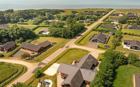 Sonsee - 300M to the Fjord: Zona Residenziale, Paesaggio, Tetto, Visione Globale, Casa, Fotografia Aerea, Estate, Sobborgo, Villaggio, Piantagione