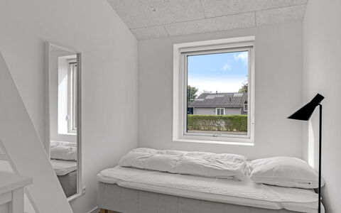 Gundula - 1.3Km from the Sea: Parete, Legna, Soffitto, Pavimento, Pavimentazione, Camera Da Letto, Interior Design, Letto, Camera, Bedding
