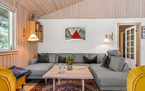 Laris - from the Sea: Mobilia, Interior Design, Divano, Legna, Pavimentazione, Pavimento, Soggiorno, Soffitto, Camera, Casa