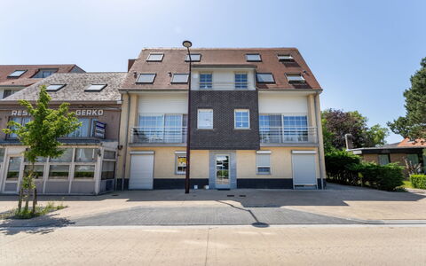 Duinenzicht with Balcony: Costruzione, Finestra, Zona Residenziale, Manto Stradale, Casa, Quartiere, Facciata, Cittadina, Casa, Architettura