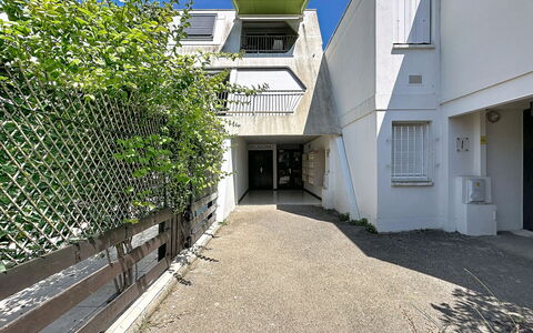 West City Ii: Costruzione, Parete, Finestra, Zona Residenziale, Quartiere, Facciata, Casa, Cittadina, Casa, Balcone
