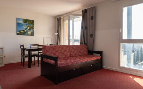 Grasse 616: Costruzione, Parete, Finestra, Zona Residenziale, Quartiere, Facciata, Casa, Cittadina, Casa, Balcone