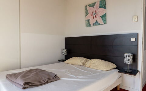 Grasse 616: Costruzione, Parete, Finestra, Zona Residenziale, Quartiere, Facciata, Casa, Cittadina, Casa, Balcone