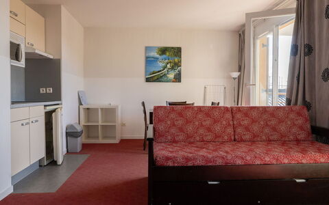 Grasse 616: Costruzione, Parete, Finestra, Zona Residenziale, Quartiere, Facciata, Casa, Cittadina, Casa, Balcone