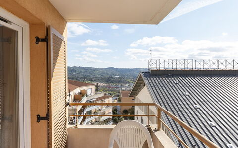Grasse 616: Costruzione, Parete, Finestra, Zona Residenziale, Quartiere, Facciata, Casa, Cittadina, Casa, Balcone