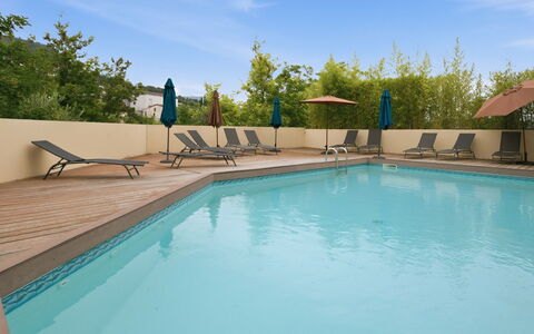 Grasse 617: Piscina, Ricorrere, Mobili Da Esterno, Lettino, Eco Hotel, Hotel, Villa