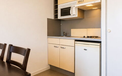 Grasse 625: Costruzione, Parete, Finestra, Zona Residenziale, Quartiere, Facciata, Casa, Cittadina, Casa, Balcone