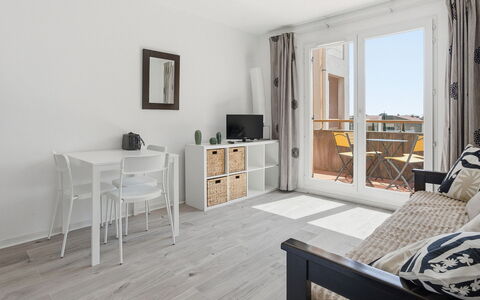 Grasse 626: Costruzione, Parete, Finestra, Zona Residenziale, Quartiere, Facciata, Casa, Cittadina, Casa, Balcone