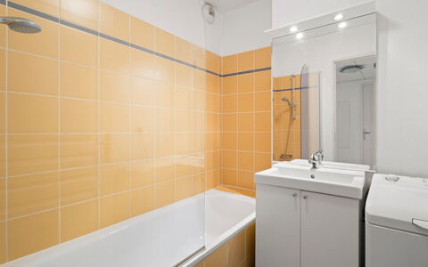Virginia: Costruzione, Parete, Finestra, Zona Residenziale, Quartiere, Facciata, Casa, Cittadina, Casa, Balcone