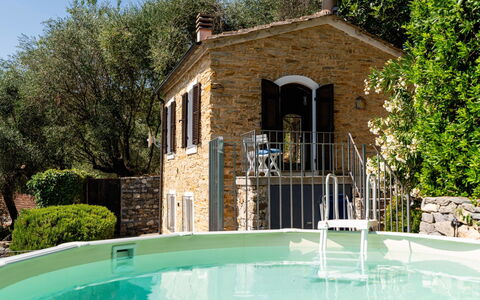Casetta Pantasina: Piscina, Mobili Da Esterno, Ricorrere, Estate, Eco Hotel, Backyard, Villetta, Giardino, Sedia, Cortile