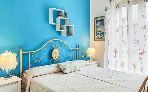 Melissa: Costruzione, Parete, Finestra, Zona Residenziale, Quartiere, Facciata, Casa, Cittadina, Casa, Balcone