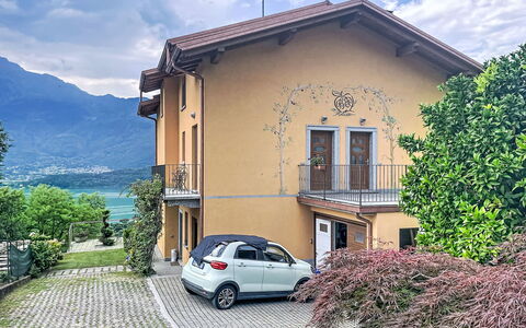 Melissa: Costruzione, Parete, Finestra, Zona Residenziale, Quartiere, Facciata, Casa, Cittadina, Casa, Balcone