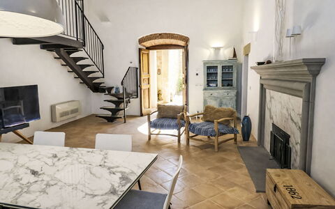 Rocca Loft: Costruzione, Parete, Finestra, Zona Residenziale, Quartiere, Facciata, Casa, Cittadina, Casa, Balcone