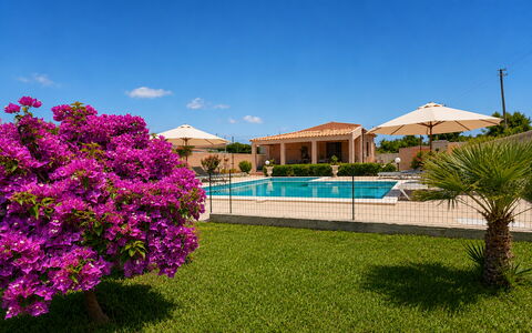 Villa Gloria: Piscina, Ricorrere, Mobili Da Esterno, Ombrello, Estate, Tempo Libero, Eco Hotel, Hacienda, Landscaping, Giardino