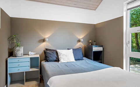 Ozrenka - from the Sea: Letto, Interior Design, Mobilia, Camera Da Letto, Bedding, Lenzuolo, Pavimentazione, Parete, Pavimento, Soffitto