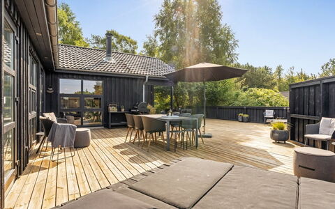 Ozrenka - from the Sea: Legna, Tetto, Casa, Deck, Villetta, Portico, Latifoglie, Shade, Estate, Backyard