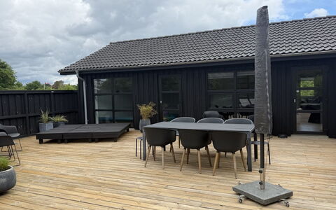 Ozrenka - from the Sea: Legna, Deck, Pavimento In Legno, Latifoglie, Mobili Da Esterno, Plank, Color Legno, Terrazza, Tavolo Esterno, Raccordo