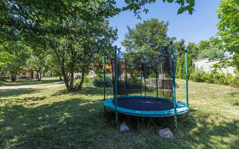 Erminia: Zona Residenziale, Raccordo, Finestra A Ghigliottina, Recinzione, Balcone, Driveway, Home Scherma, Cancello