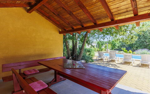 Erminia: Zona Residenziale, Raccordo, Finestra A Ghigliottina, Recinzione, Balcone, Driveway, Home Scherma, Cancello