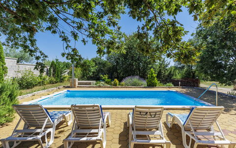 Erminia: Zona Residenziale, Raccordo, Finestra A Ghigliottina, Recinzione, Balcone, Driveway, Home Scherma, Cancello