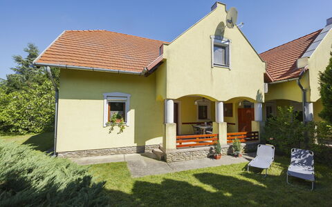 Times: Zona Residenziale, Raccordo, Finestra A Ghigliottina, Recinzione, Balcone, Driveway, Home Scherma, Cancello