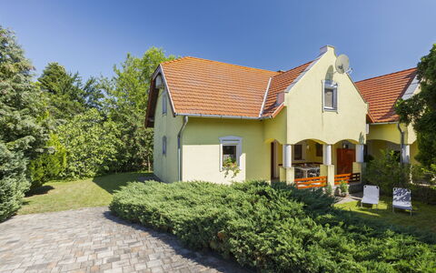 Times: Zona Residenziale, Raccordo, Finestra A Ghigliottina, Recinzione, Balcone, Driveway, Home Scherma, Cancello