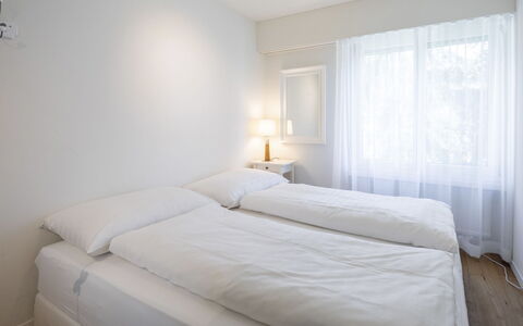 Casa Curnera 8: Letto, Interior Design, Camera Da Letto, Soffitto, Lenzuolo, Bedding, Mobilia, Pavimento, Camera, Telaio Del Letto