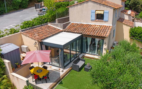 Hameau de Croisette Plage: Mobilia, Cucina & Sala Da Pranzo Tavolo, Sedia, Pavimento, Mare, Balcone, Oceano, Ricorrere, Eco Hotel, Sala Da Pranzo