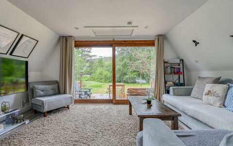 Loch Oich View (Lodge 6): Mobilia, Interior Design, Pavimentazione, Legna, Divano, Pavimento, Soggiorno, Soffitto, Casa, Camera