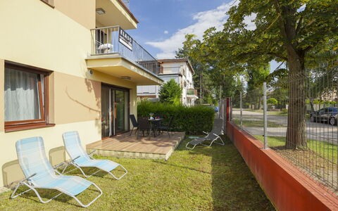Patti 1: Mobilia, Cucina & Sala Da Pranzo Tavolo, Sedia, Pavimento, Mare, Balcone, Oceano, Ricorrere, Eco Hotel, Sala Da Pranzo