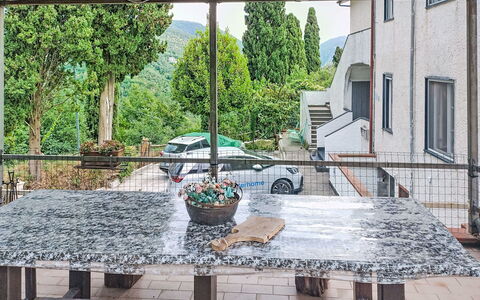 Cà Olivella: Mobilia, Cucina & Sala Da Pranzo Tavolo, Sedia, Pavimento, Mare, Balcone, Oceano, Ricorrere, Eco Hotel, Sala Da Pranzo