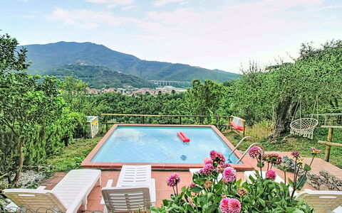 Cà Olivella: Mobilia, Cucina & Sala Da Pranzo Tavolo, Sedia, Pavimento, Mare, Balcone, Oceano, Ricorrere, Eco Hotel, Sala Da Pranzo