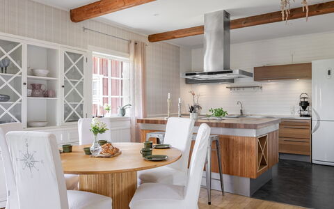 Onsjö: Mobilia, Cucina & Sala Da Pranzo Tavolo, Sedia, Pavimento, Mare, Balcone, Oceano, Ricorrere, Eco Hotel, Sala Da Pranzo