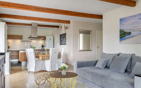Onsjö: Mobilia, Cucina & Sala Da Pranzo Tavolo, Sedia, Pavimento, Mare, Balcone, Oceano, Ricorrere, Eco Hotel, Sala Da Pranzo