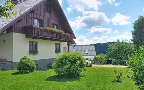 Sylva: Casa, Casa, Villetta, Tetto, Prato, Agriturismo, Giardino, Landscaping, Estate, Cortile